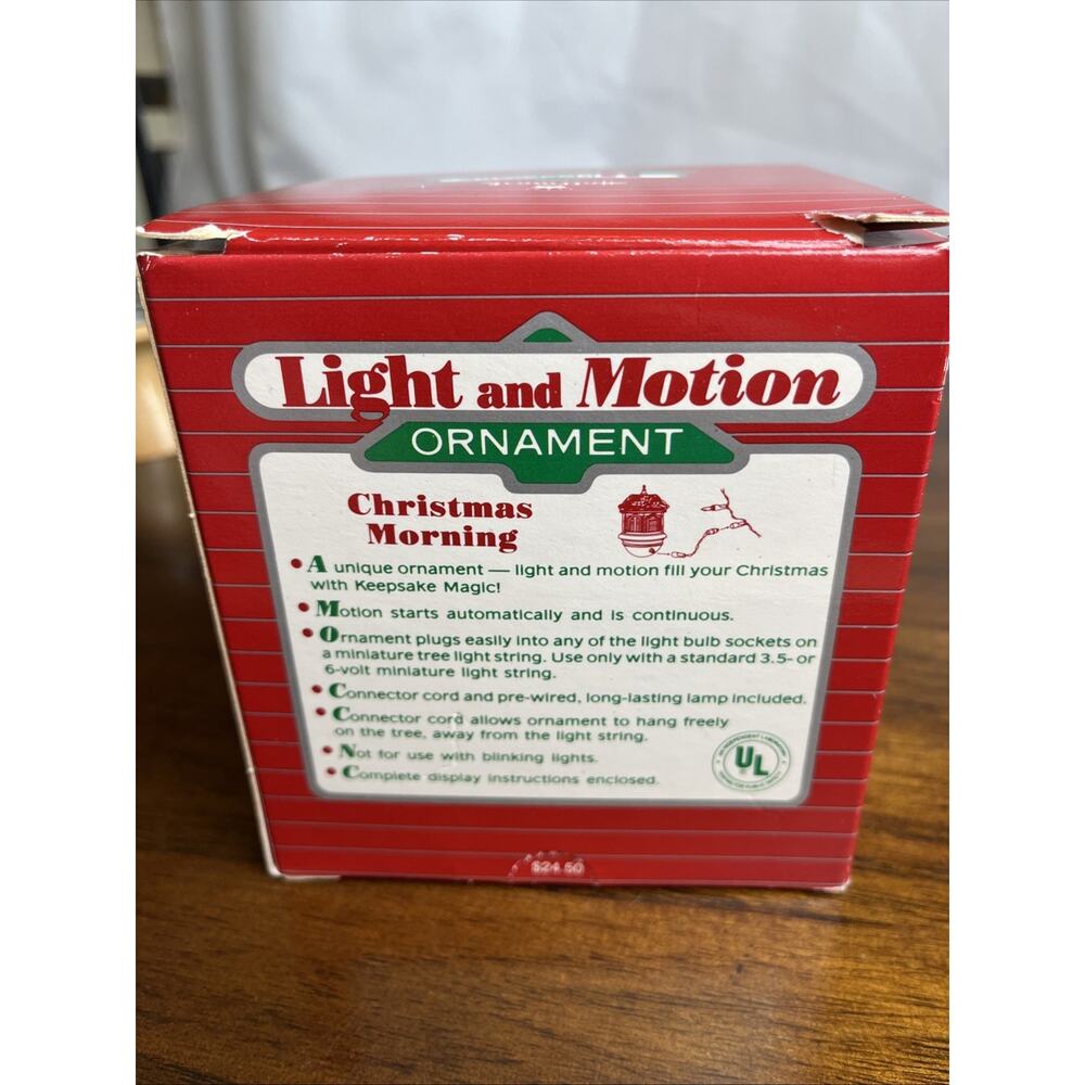 Vintage 1986 Hallmark Keepsake Magic Ornament “Christmas Morning” Light & Motion - Picture 7 of 9